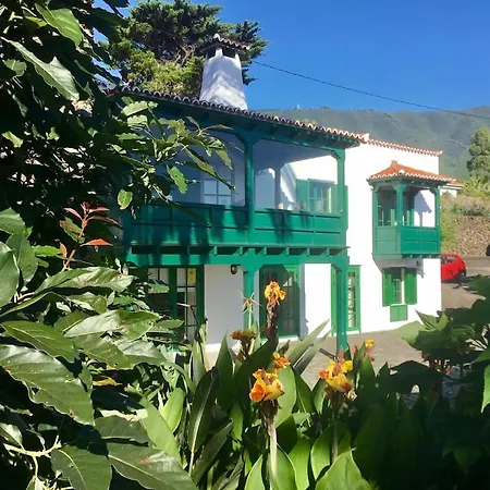 Spacious Characterful With Spectacular Views In Quiet Rural Setting. Villa