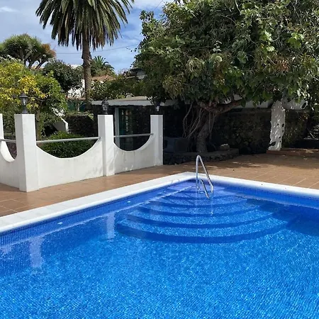 Villa Spacious Characterful With Spectacular Views In Quiet Rural Setting.