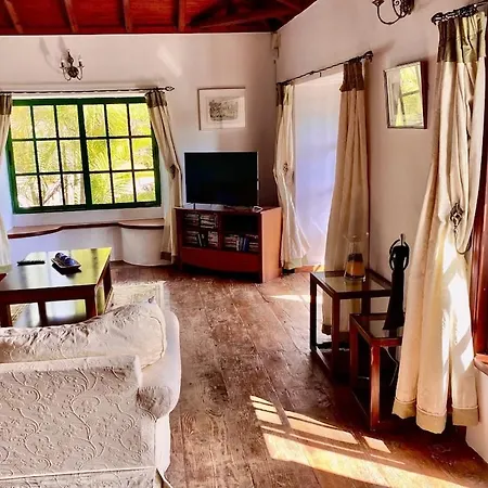 Spacious Characterful With Spectacular Views In Quiet Rural Setting. Villa