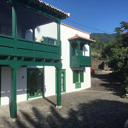 Spacious Characterful With Spectacular Views In Quiet Rural Setting. Villa