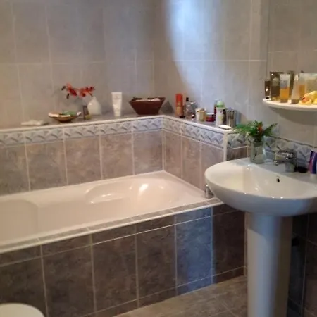 Spacious Characterful With Spectacular Views In Quiet Rural Setting. Villa