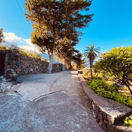Villa Spacious Characterful With Spectacular Views In Quiet Rural Setting. *